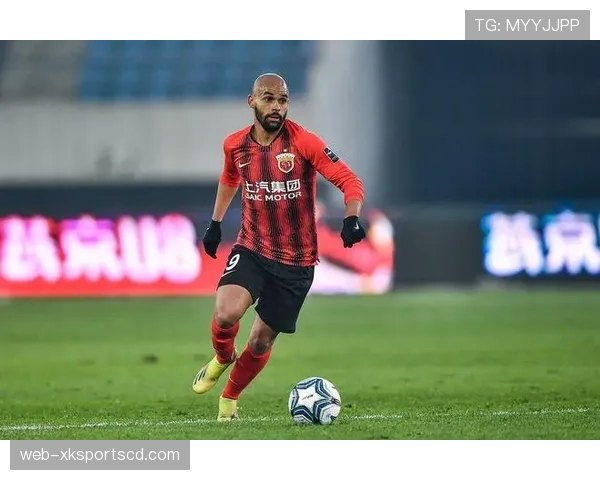 压制对手防线本赛季保利尼奥前插更猛较上季