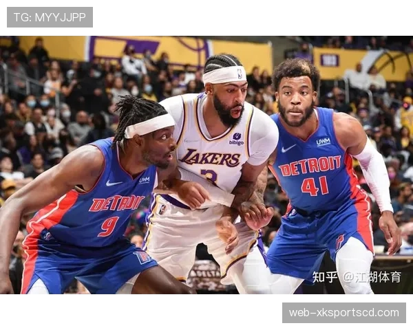 约什·史密斯挡拆突击拉开空间提升团队进攻效率